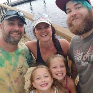 Meet your Posher, Dana